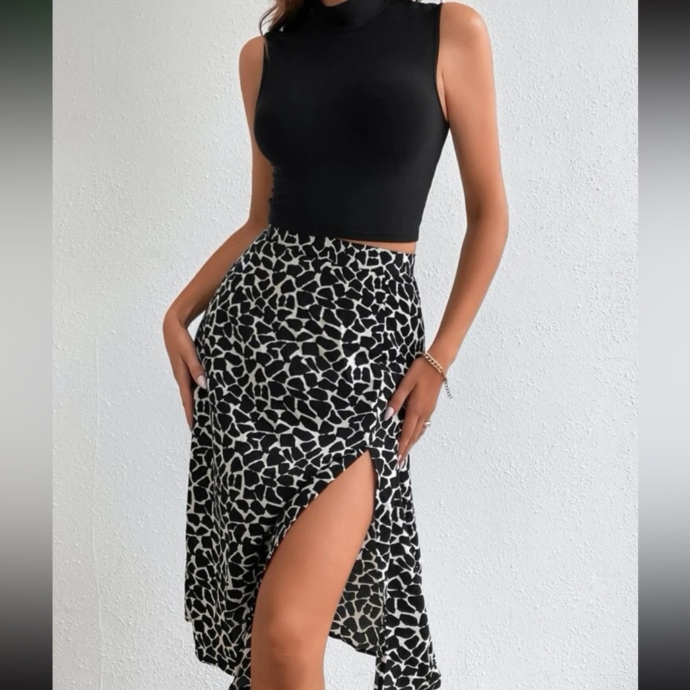 Tall Mock Neck Tank Top & Print Slit Skirt